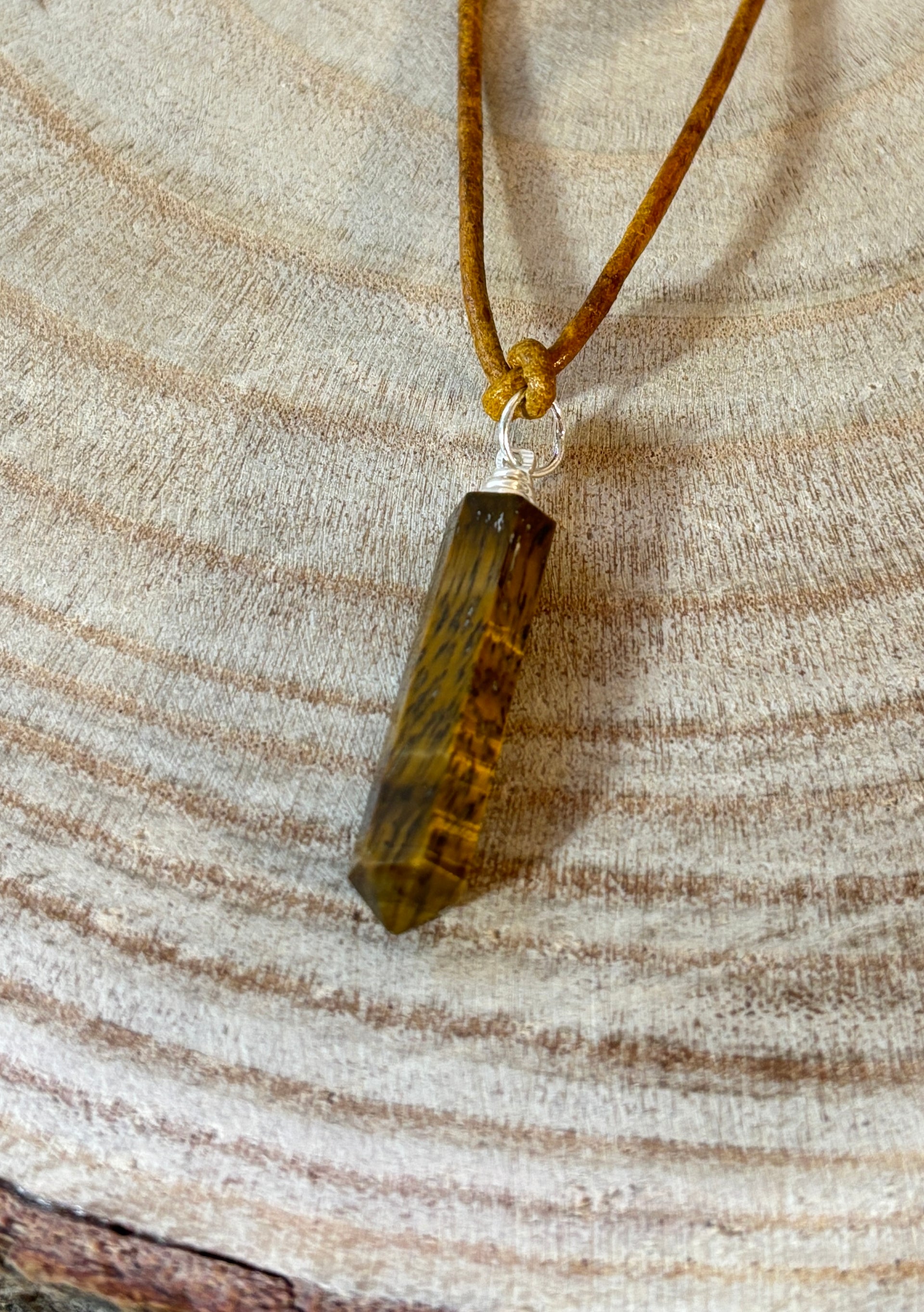 Point Pendant in Tiger's Eye